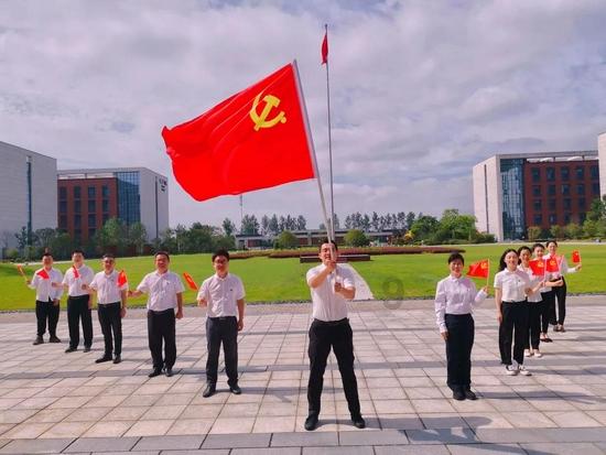 男人说女人金毛狮王什么意思？